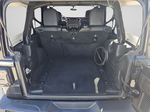 Used 2018 Jeep Wrangler Unlimited Rubicon AWD/4WD image 26