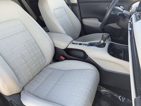 Certified 2025 Honda HR-V LX image 8