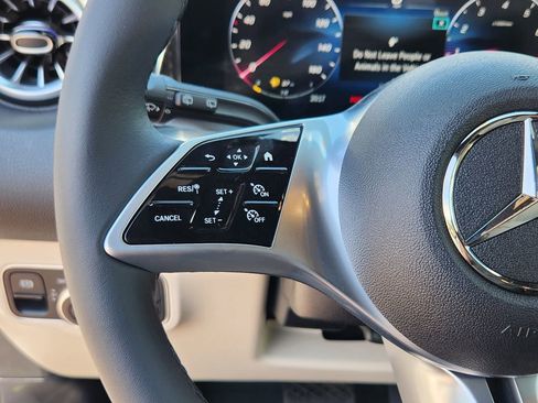 New 2025 Mercedes-Benz GLB 250 4MATIC image 26