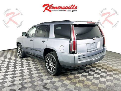 Used 2019 Cadillac Escalade Premium Luxury w/ Escalade Sport Edition image 5