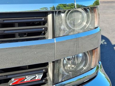 Used 2015 Chevrolet Silverado 2500 LT w/ LT Convenience Package AWD/4WD image 12