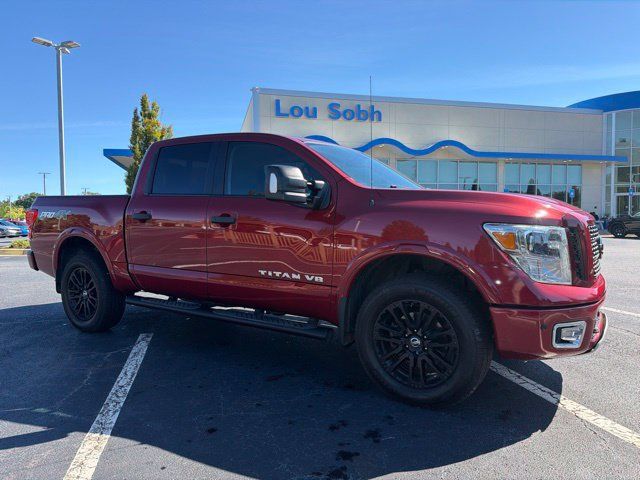 Used 2018 Nissan Titan PRO-4X w/ Pro-4x Convenience Package AWD/4WD image 4