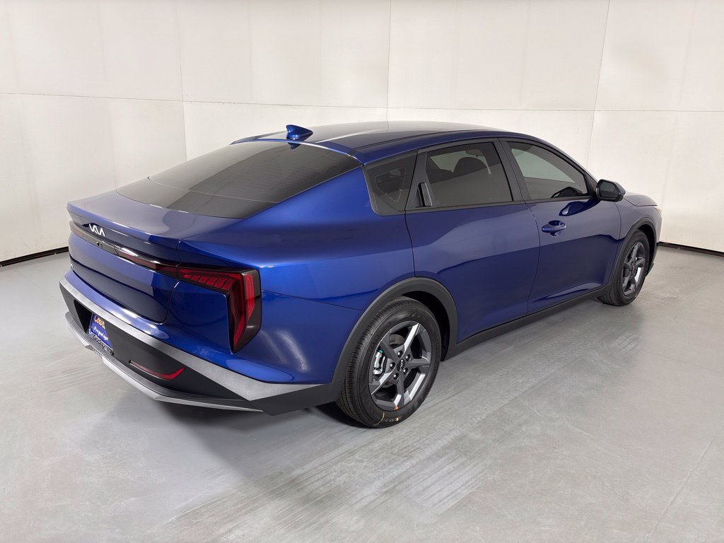 New 2026 Kia K4 FWD image 8