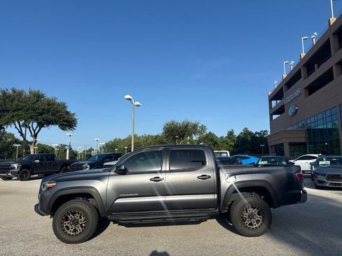 Used 2021 Toyota Tacoma TRD Off-Road AWD/4WD image 2