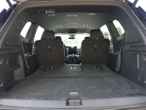 Certified 2026 GMC Acadia Elevation w/ Black Edition AWD/4WD image 7