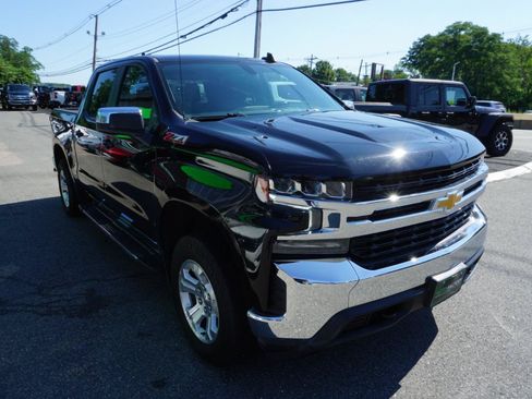 Used 2021 Chevrolet Silverado 1500 LT w/ Z71 Off-Road Package AWD/4WD image 3