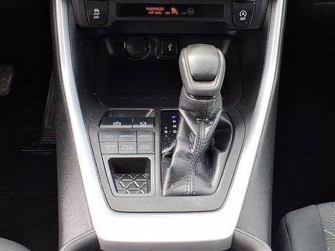 Used 2021 Toyota RAV4 XLE image 13