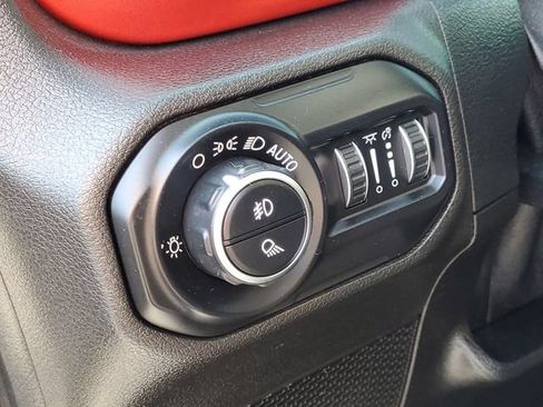 Used 2020 Jeep Gladiator Rubicon AWD/4WD image 14