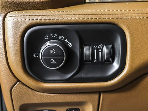 Used 2019 RAM 1500 Limited image 25