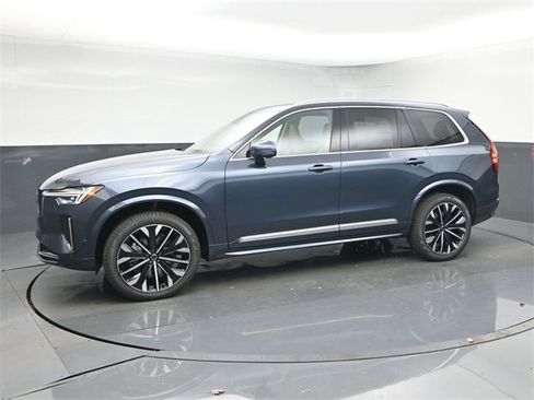 New 2026 Volvo XC90 B6 Ultra w/ Protection Package image 4