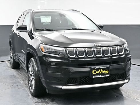 Used 2022 Jeep Compass Limited w/ Elite Group image 4