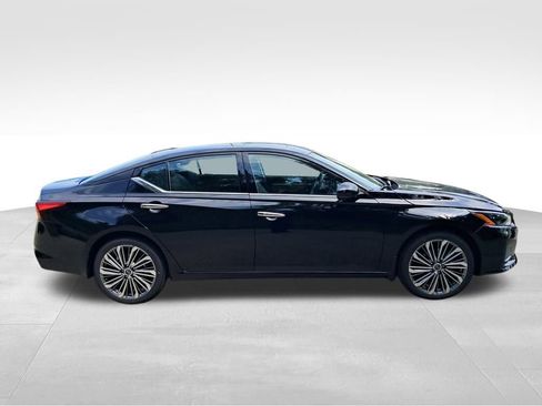 New 2025 Nissan Altima 2.5 SL image 7