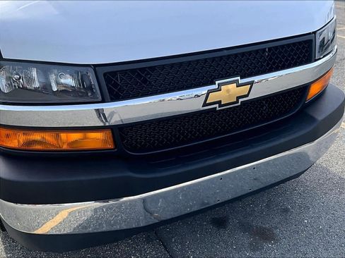 Used 2024 Chevrolet Express 2500 w/ Driver Convenience Package image 28