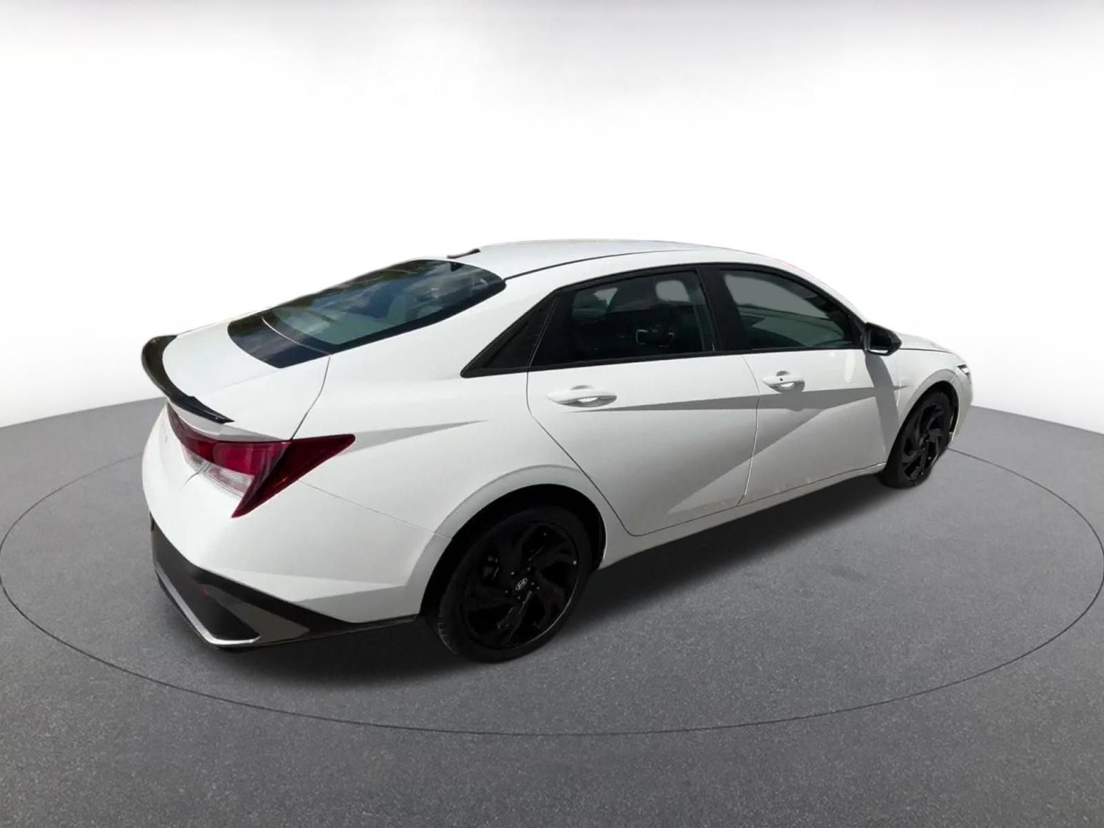 Used 2026 Hyundai Elantra Sport FWD image 14