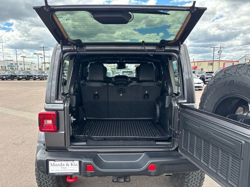 Used 2021 Jeep Wrangler Unlimited Rubicon AWD/4WD image 34