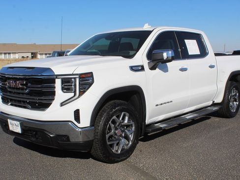Used 2025 GMC Sierra 1500 SLT image 11