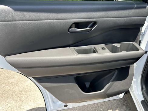 New 2026 Nissan Pathfinder SV w/ SV Premium Package FWD image 22