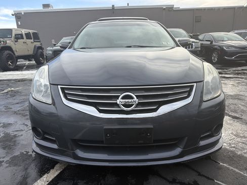Used 2012 Nissan Altima 3.5 SR w/ Sport Pkg image 2