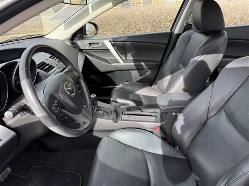 Used 2013 MAZDA MAZDA3 i Grand Touring w/ Tech Pkg image 5