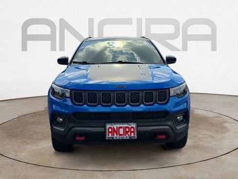 Used 2023 Jeep Compass Trailhawk AWD/4WD image 5