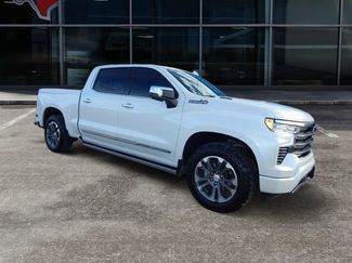 Used 2025 Chevrolet Silverado 1500 High Country w/ LPO, Dark Essentials Package video 1