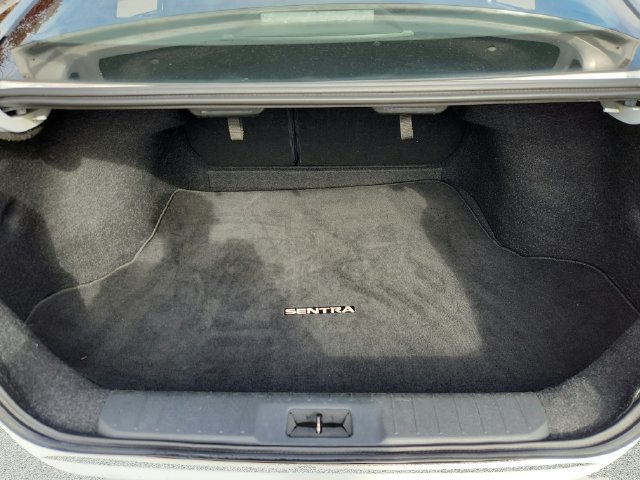 Used 2022 Nissan Sentra SR w/ SR Premium Package FWD image 28