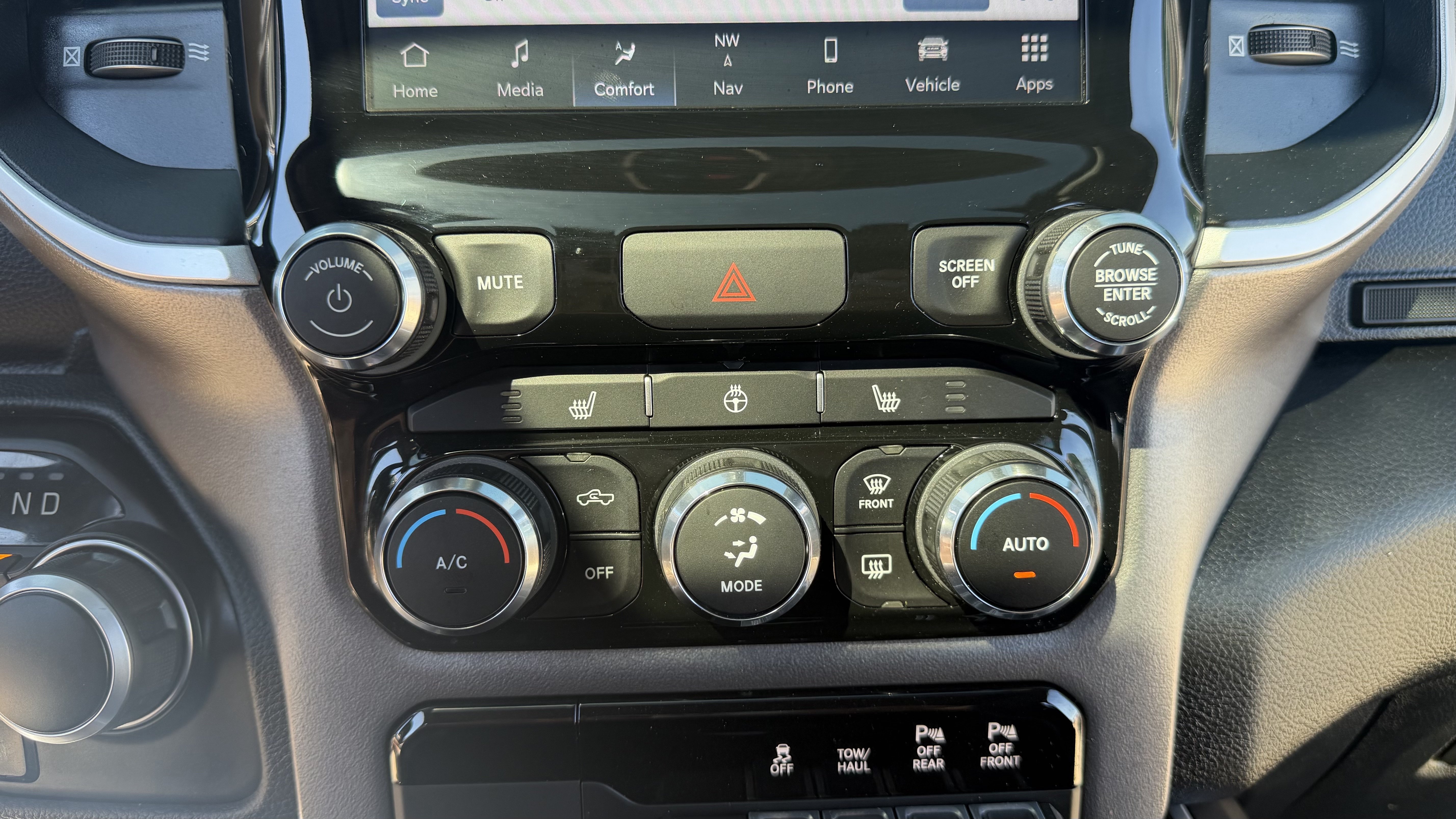 Used 2022 RAM 1500 Big Horn AWD/4WD image 34