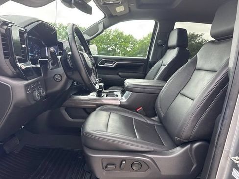 Used 2024 Chevrolet Silverado 1500 LTZ w/ LTZ Convenience Package II AWD/4WD image 2