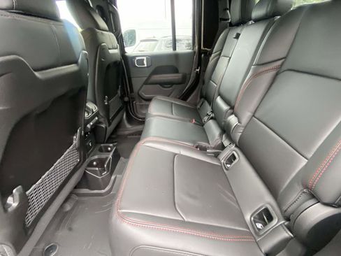 New 2025 Jeep Gladiator Rubicon image 27