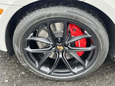 New 2026 Porsche Macan GTS image 12