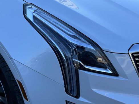 Used 2023 Cadillac XT5 Premium Luxury w/ Technology Package image 8