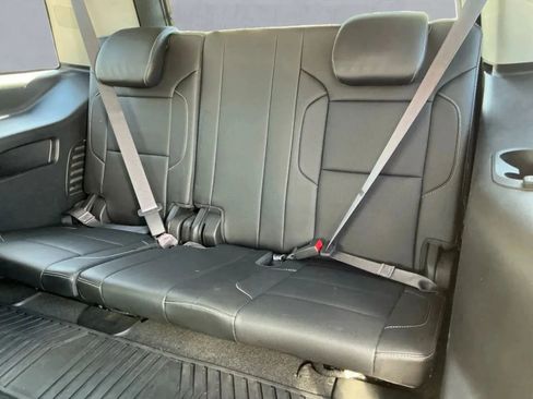 Used 2017 GMC Yukon SLT w/ Open Road Package image 18