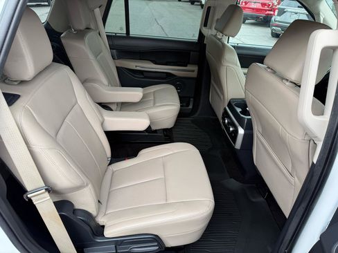 Used 2023 Ford Expedition XLT AWD/4WD image 20