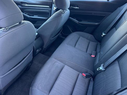 Used 2021 Nissan Altima 2.5 SV w/ SV Premium Package image 12