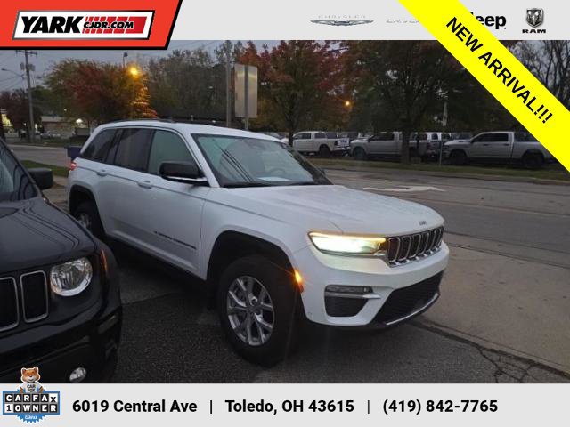 Used 2023 Jeep Grand Cherokee Limited w/ Luxury Tech Group II AWD/4WD image 1