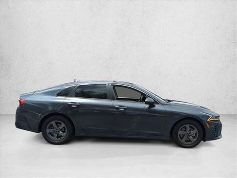 Used 2022 Kia K5 LXS FWD image 4