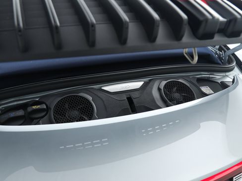 Used 2022 Porsche 911 Carrera image 34