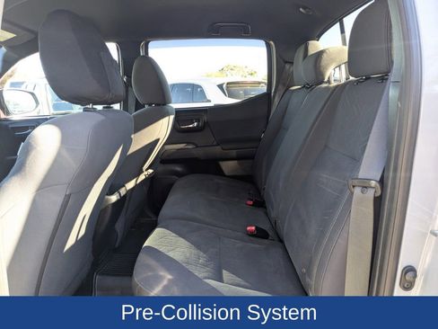 Used 2019 Toyota Tacoma TRD Sport image 15