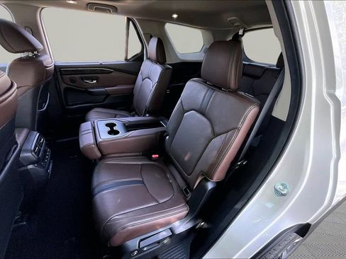 Used 2025 Honda Pilot Elite image 18