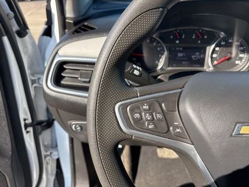 Used 2023 Chevrolet Equinox LT image 16