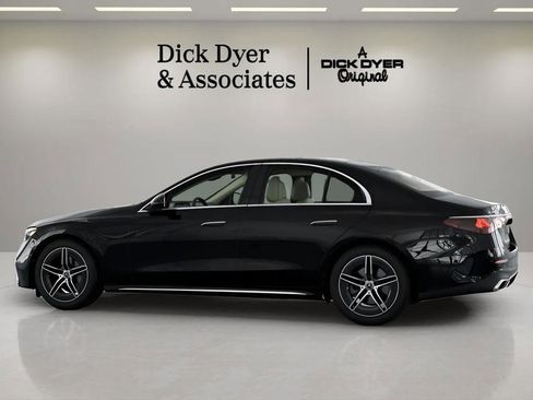 Used 2025 Mercedes-Benz E 350 Sedan image 3