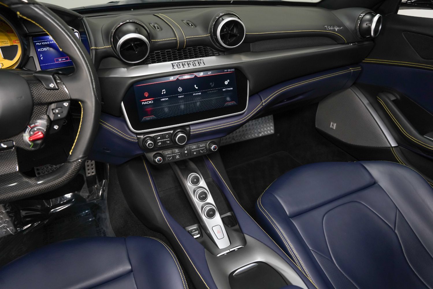 Used 2019 Ferrari Portofino RWD image 42