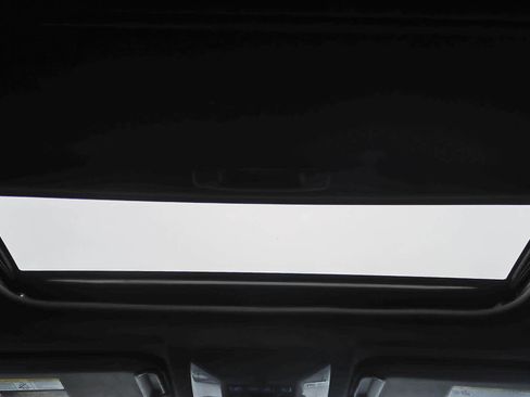 Used 2022 Toyota RAV4 SE image 14