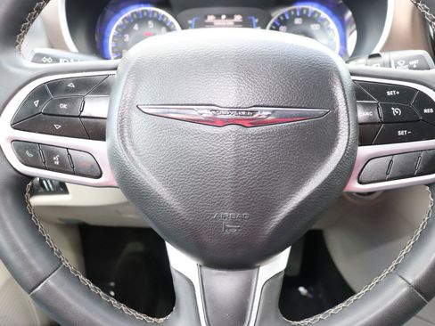 Used 2023 Chrysler Voyager LX image 24