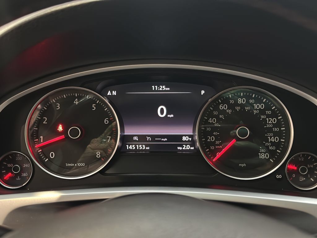 Used 2015 Volkswagen Touareg VR6 AWD/4WD image 30