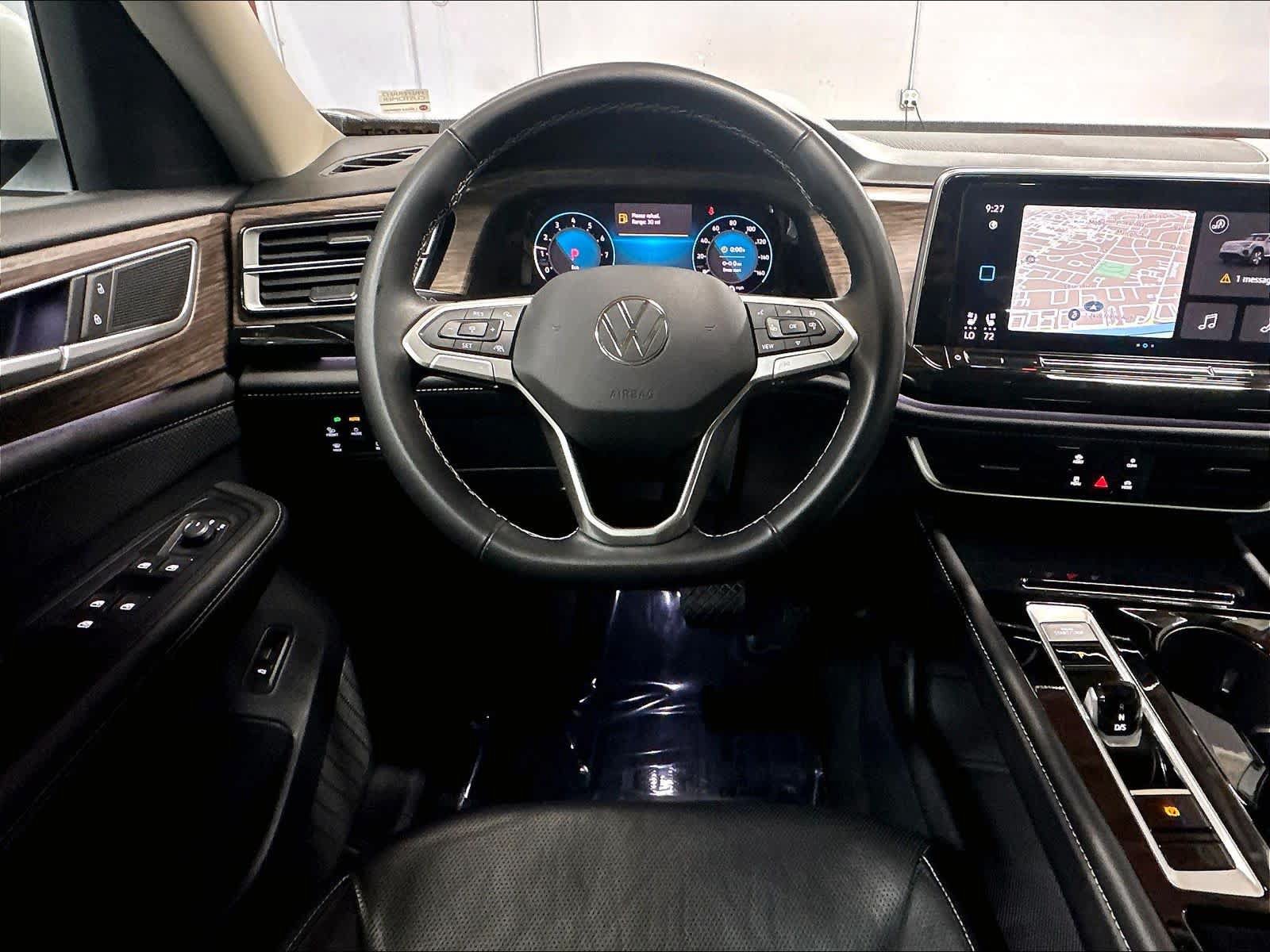Used 2025 Volkswagen Atlas SEL AWD/4WD image 9