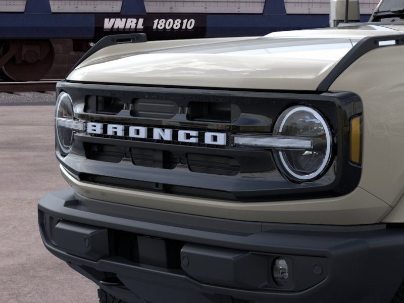 New 2026 Ford Bronco Outer Banks AWD/4WD image 19