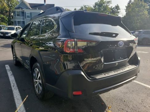 Certified 2025 Subaru Outback Premium image 6