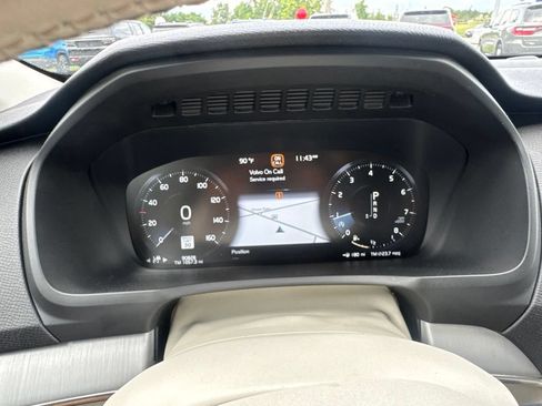 Used 2022 Volvo XC90 T5 Momentum AWD/4WD image 28
