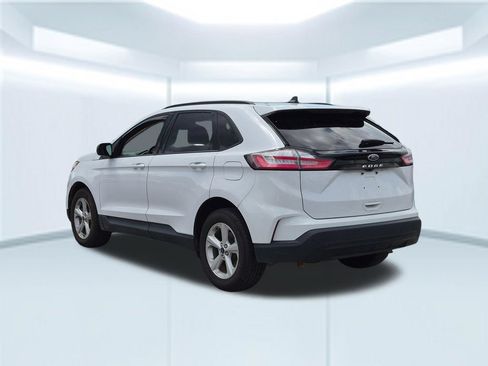 Used 2021 Ford Edge SE FWD image 4